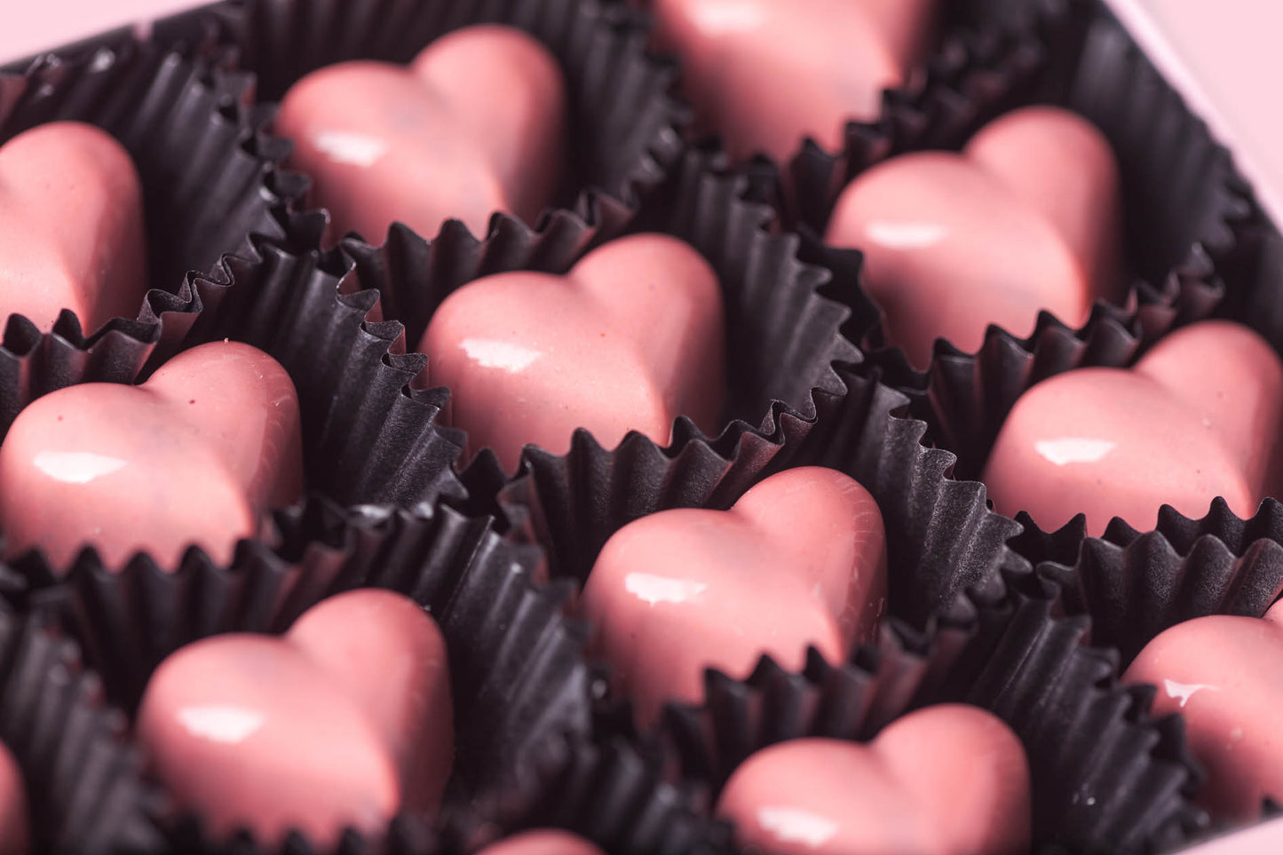 A Hill St. Luxury Chocolate Box of 16 Hearts